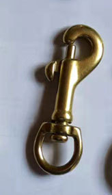 Закопчалка за чанти Hook — метална, марка Broken Copper, модел Hook, сезон Spring 2022