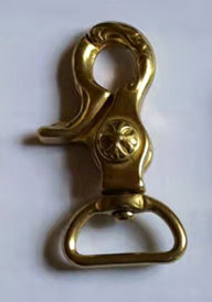 Закопчалка за чанти Hook — метална, марка Broken Copper, модел Hook, сезон Spring 2022