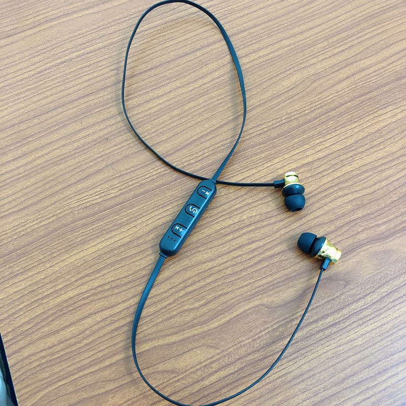 Budding XT11 magnētiskas Bluetooth kakla joslas austiņas – sporta in-ear, IPX6, BT 5.0, darbības laiks 0–4 h, hands-free