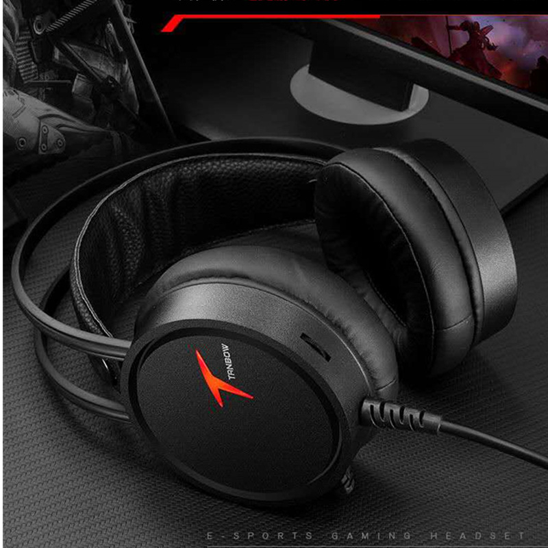 Spēļu USB vada austiņas ar 50 mm skaļruņiem, iebūvēts mikrofons, frekvences diapazons 20 Hz–20 kHz, saderīgs ar PC