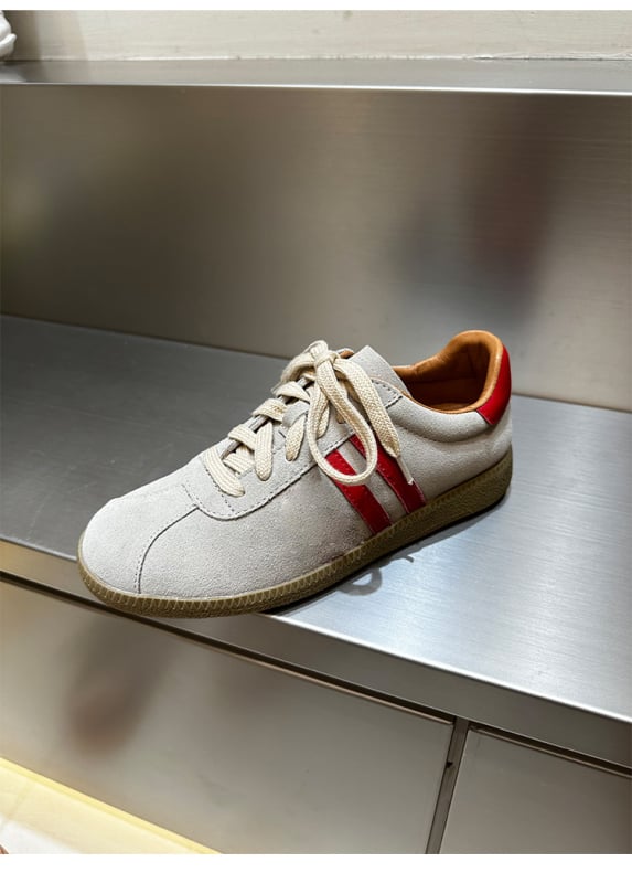 Desun moteriški sportiniai bateliai Korejos stiliumi, viršutinė oda, apvali nosis, žemas kulnas 1–3 cm, guma padas