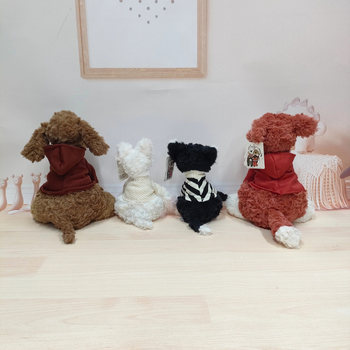 Kutya plüssjáték – lógó fülű, rövid plüss, PP pamut töltet, 7–14 éveseknek