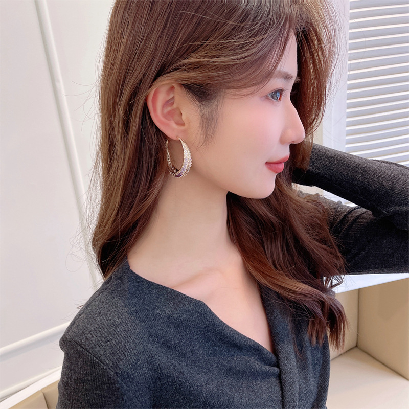 Обеци: Геометричен дизайн, медна основа, ушна игла 925 сребро, електроплатинация, стил: лайт лукс