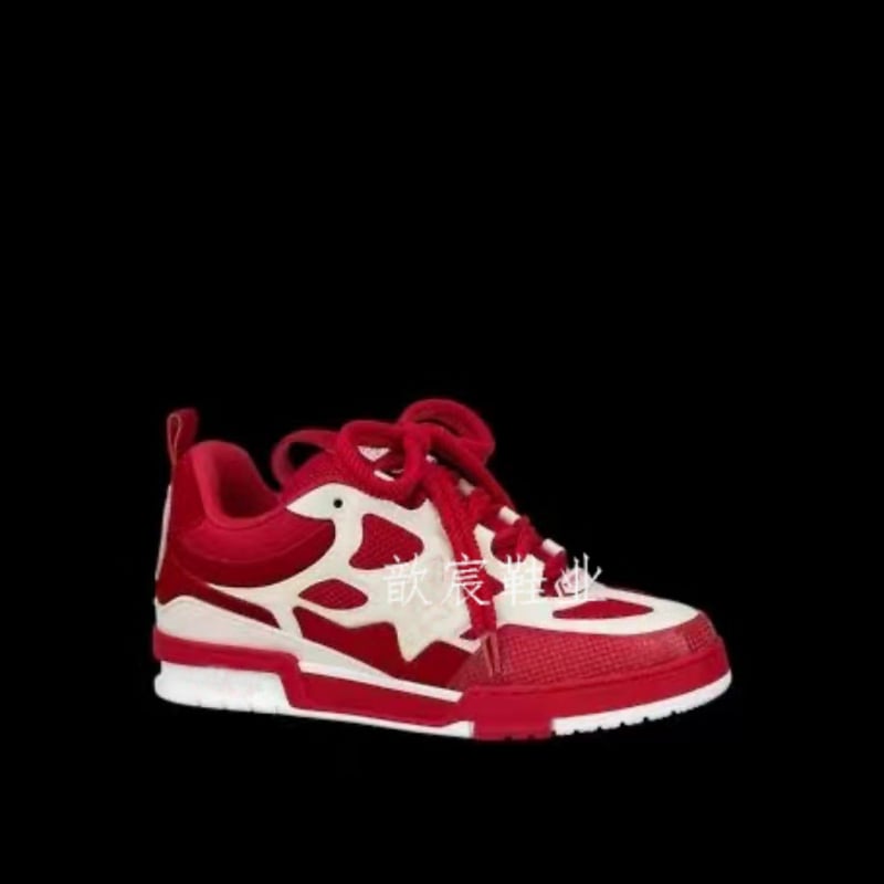 Kedai su apvalia nosimi, viršus iš natūralios odos, polka taškų raštas, žemas kulkšnies aukštis, gumos padas