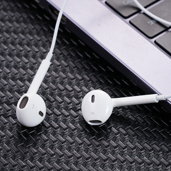 Vadu in-ear austiņas ar 14,2 mm vadītājiem, iebūvēts mikrofons, 3,5 mm spraudnis, 1,2 m kabelis