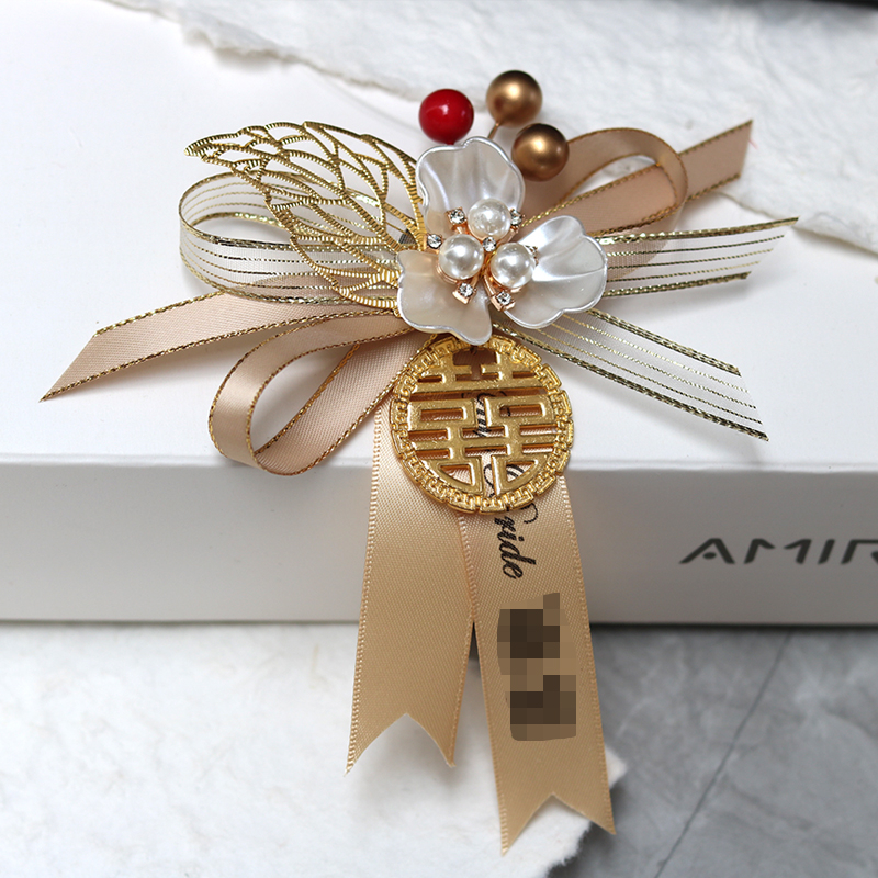 Esküvői brooch készlet menyasszony és vőlegény részére, koszorúslányok, tanúk, szülők és család – teljes készlet