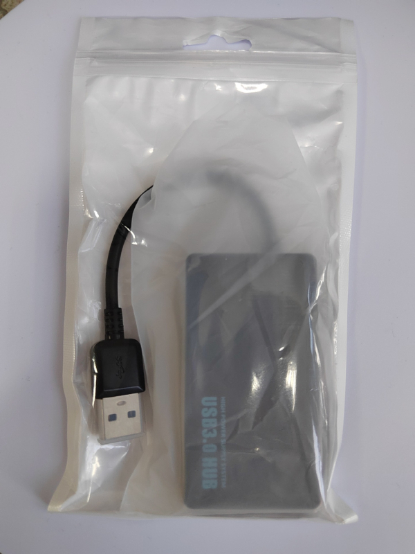 USB 3.0 hub, 4 priključka, proširenje 1–4, napajanje preko USB, kabel dužine 10 cm, prijenos 5DBps