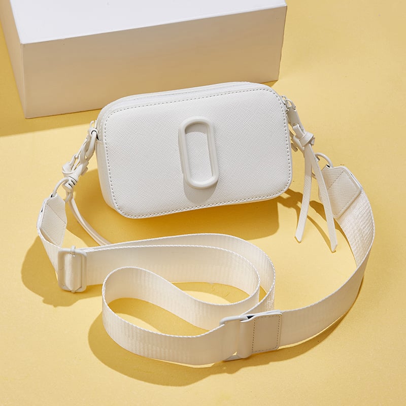Geantă M pentru cameră – PU, mică geantă crossbody pătrată, curea lată, închidere cu fermoar, buzunar intern cu fermoar