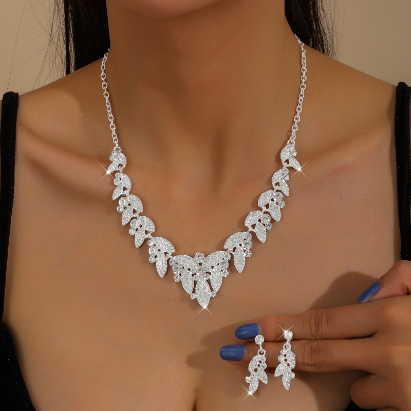 Set de bijuterii din aliaj cu pietre Rhinestone, colier și cercei, lanț în formă de O, stil proaspăt și dulce, primăvara 2025