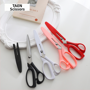 Gėlių žirklės – daugiafunkcinės žirklės gėlių įvyniojimui ir juostelių kirpimui; Prekės ženklas Tarn; Medžiaga: Kita; Nukrypimas: 1–2; Peržiūrėkite SKU