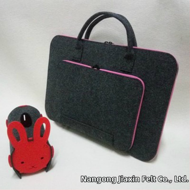 Фетрова чанта за лаптоп с цип, полиестерна подплата, модел по избор, устойчивост на износване и земетресение