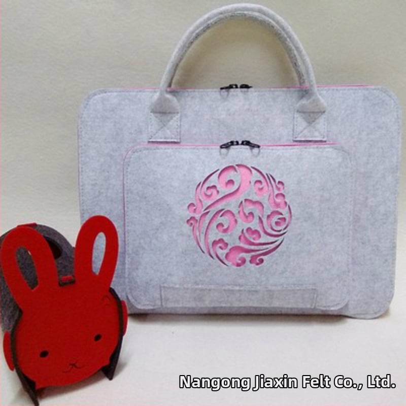 Фетрова чанта за лаптоп с цип, полиестерна подплата, модел по избор, устойчивост на износване и земетресение