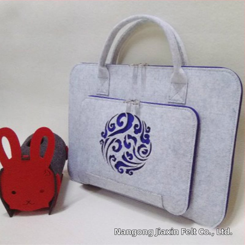 Фетрова чанта за лаптоп с цип, полиестерна подплата, модел по избор, устойчивост на износване и земетресение