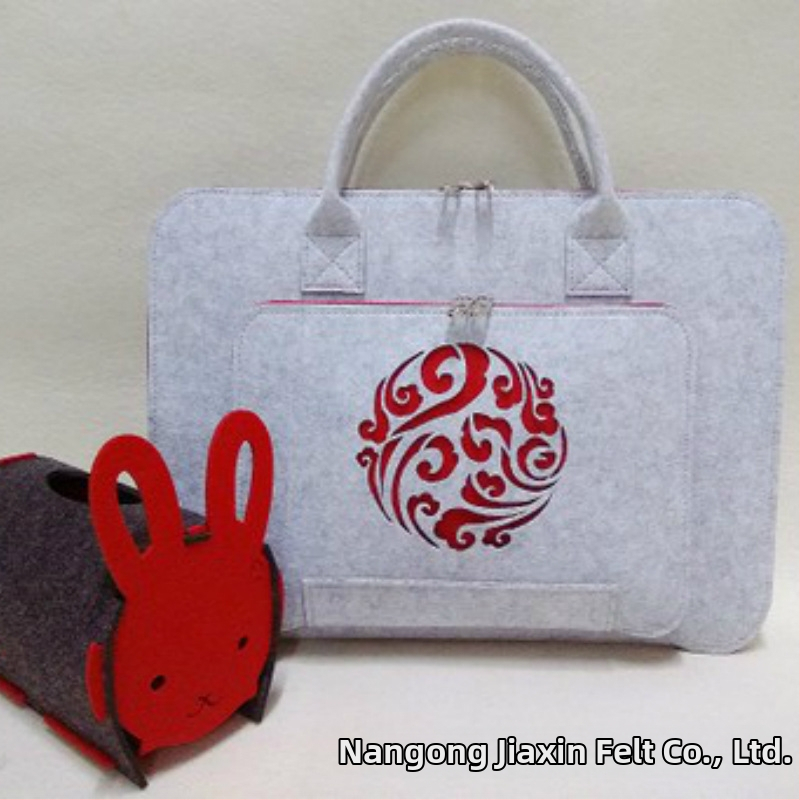 Фетрова чанта за лаптоп с цип, полиестерна подплата, модел по избор, устойчивост на износване и земетресение