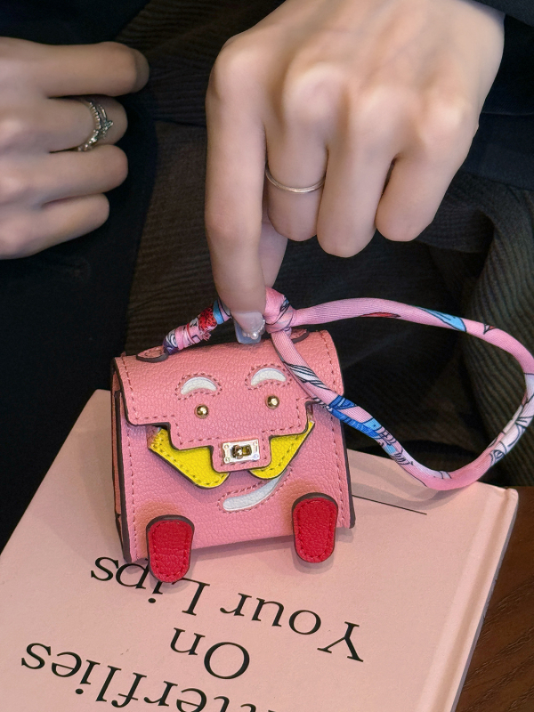 Ādas aizsargkārbiņa AirPods Pro 2 ar mini piekariņu karabīnei, karikatūru dizains, holster stils, daudzfunkcionāls, pārnēsājams; saderīgs ar Apple, OPPO, VIVO