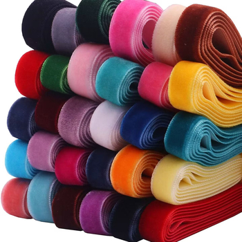 Bársonyszalag, egyoldalas, bolyhos felülettel, poliészter bársony