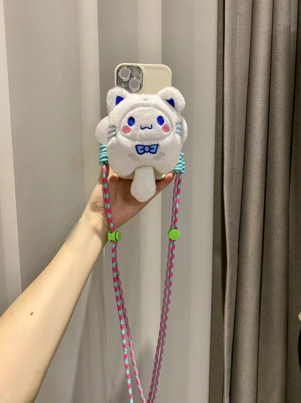 Pandantiv pentru telefon din pluș – stil desen animat, accesoriu decorativ (Material: pluș; Proces: serigrafie; Funcție: decorare; Tip: pandantiv pentru telefon; Personalizare: Da)