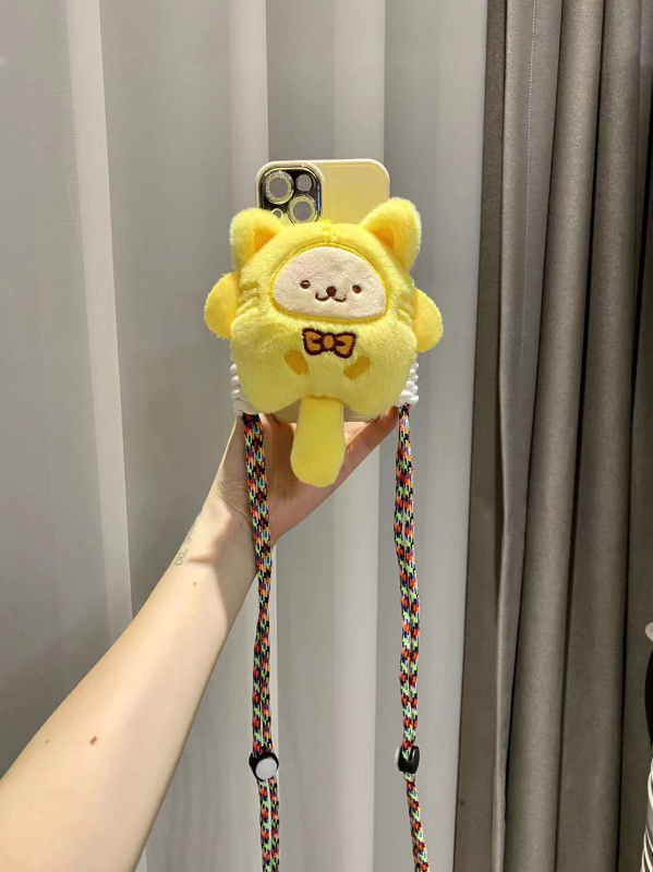 Pandantiv pentru telefon din pluș – stil desen animat, accesoriu decorativ (Material: pluș; Proces: serigrafie; Funcție: decorare; Tip: pandantiv pentru telefon; Personalizare: Da)