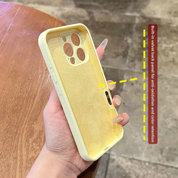 Korpuss no šķidrā silikona iPhone 17 Pro Max ar integrētu magnētisko statīvu un kritiena aizsardzību, ziemeļniecisks stil.