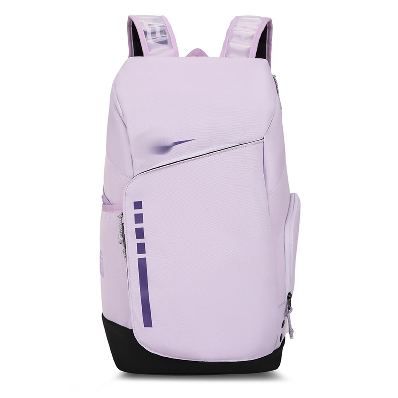 Nylonový batoh s kapacitou 20–35 L, vhodný pre notebook, zakrivené ramenné popruhy, vzor s logom, ideálny na voľnočasové cestovanie.