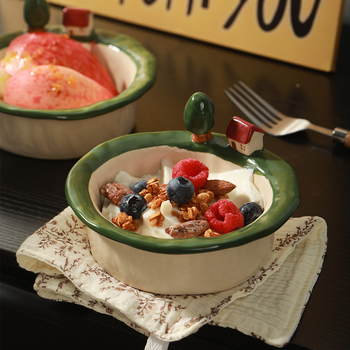 Kerámia tálak és tányérok készlet cartoon mintával, aranyos stílus, kör forma, mikrohullámú sütőben használható