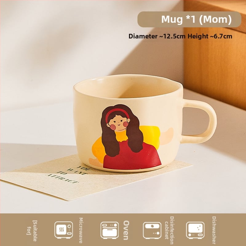 Kerámia családi étkészlet – tálak, tányérok, bögrék; karikatúra motívum alglazúrral; mikrohullámú sütőben használható; testreszabás elérhető.