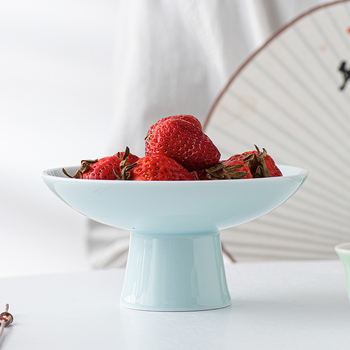 Farfurie de fructe din porțelan cu picior înalt – glazură Celadon, Porcelain Cloud Pavilion