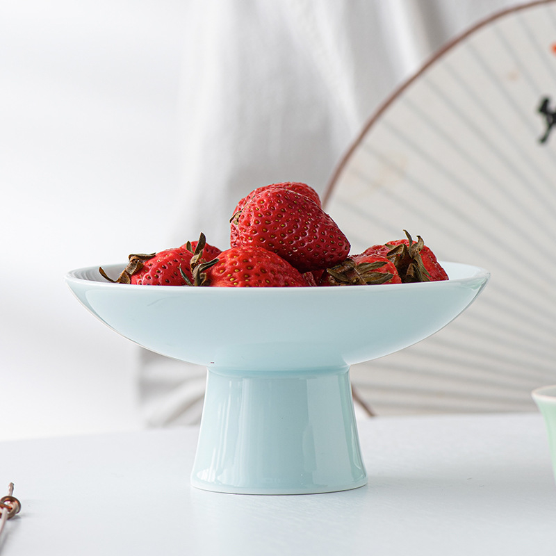 Farfurie de fructe din porțelan cu picior înalt – glazură Celadon, Porcelain Cloud Pavilion