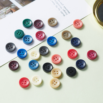 Бутон за риза от смола - екологичен, четири дупки, за ризи, Putenda