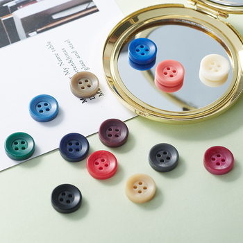 Бутон за риза от смола - екологичен, четири дупки, за ризи, Putenda