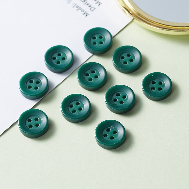 Бутон за риза от смола - екологичен, четири дупки, за ризи, Putenda