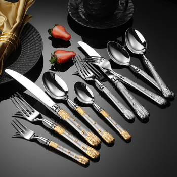 304 rozsdamentes acélból készült evőeszköz készlet – steak kés, villa, kanál és desszertkanál; tükörfényes felület, retro könnyed luxus stílus; kovácsolt búzaszem mintázat; kézzel készített