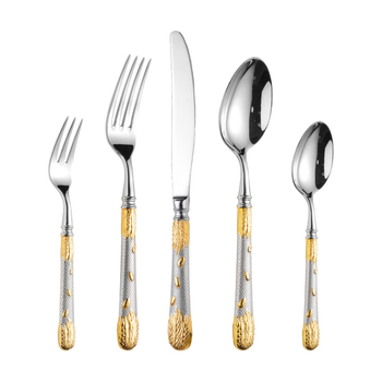 304 rozsdamentes acélból készült evőeszköz készlet – steak kés, villa, kanál és desszertkanál; tükörfényes felület, retro könnyed luxus stílus; kovácsolt búzaszem mintázat; kézzel készített