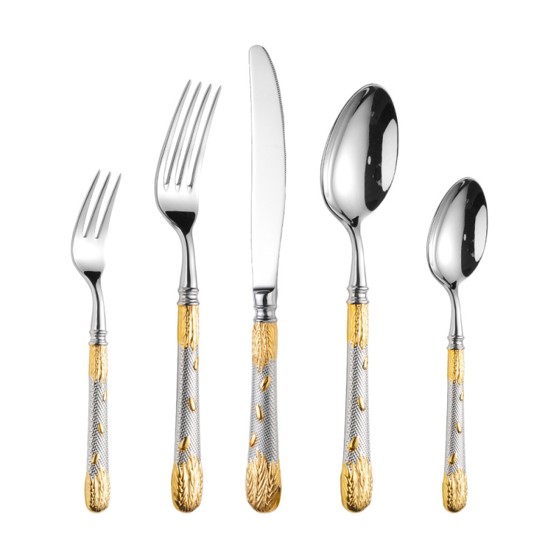 304 rozsdamentes acélból készült evőeszköz készlet – steak kés, villa, kanál és desszertkanál; tükörfényes felület, retro könnyed luxus stílus; kovácsolt búzaszem mintázat; kézzel készített