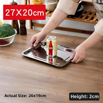 Hrubý hlboký nerezový pravouhlý tanier na servírovanie, jednofarebný dizajn, jemne leštená plocha, moderný minimalistický štýl, kompatibilný s mikrovlnnou rúrou.