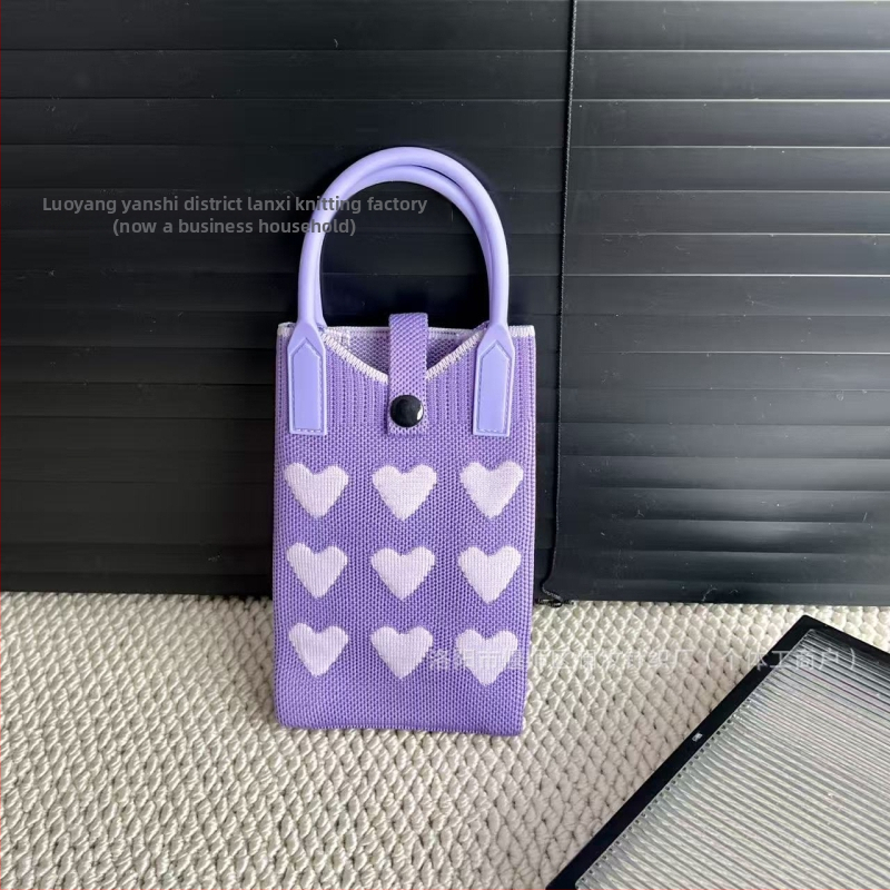 Taška na rameno, zvislý štvorcový tvar, zapínanie na sponu, polyesterový materiál, vrecko na telefón