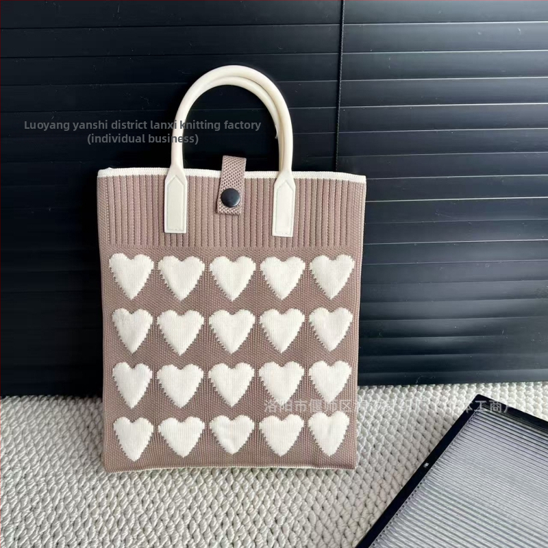 Taška na rameno, zvislý štvorcový tvar, zapínanie na sponu, polyesterový materiál, vrecko na telefón