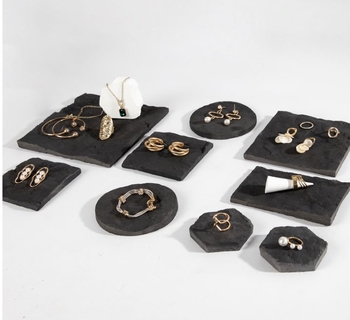 Stand pentru afișare bijuterii, Maiden Wind stil, material de înveliș: Alt, proces: Alt