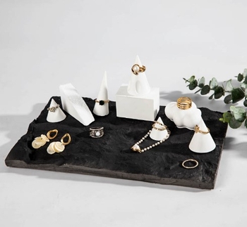 Stand pentru afișare bijuterii, Maiden Wind stil, material de înveliș: Alt, proces: Alt