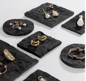 Stand pentru afișare bijuterii, Maiden Wind stil, material de înveliș: Alt, proces: Alt