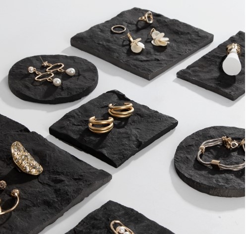 Stand pentru afișare bijuterii, Maiden Wind stil, material de înveliș: Alt, proces: Alt