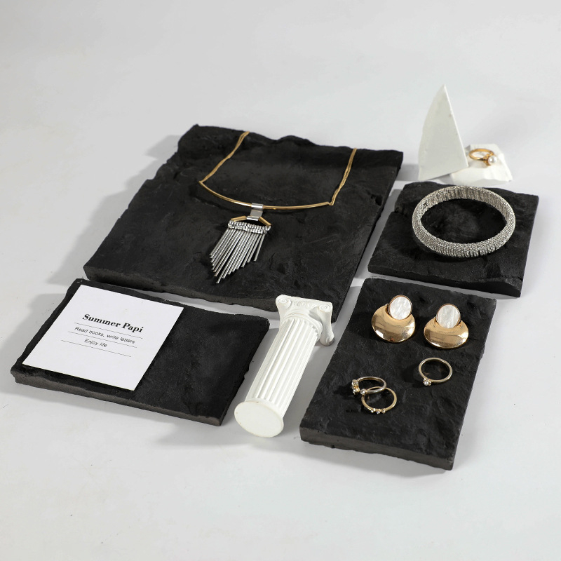 Stand pentru afișare bijuterii, Maiden Wind stil, material de înveliș: Alt, proces: Alt