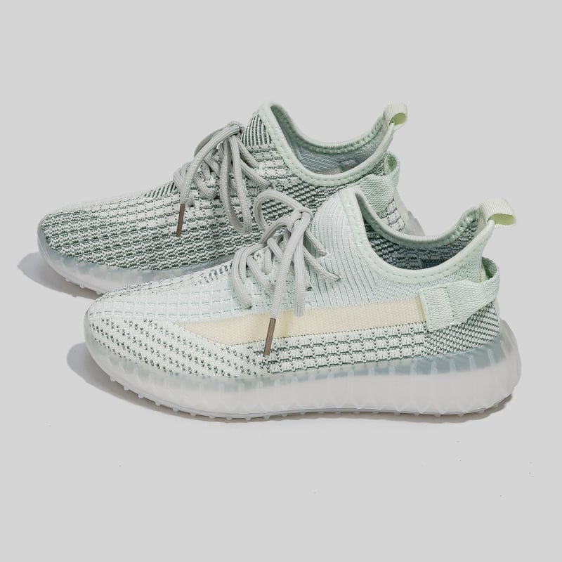 Kokosų bateliai Fly-Knit, kvėpuojantys, lengvi sportbačiai - apvali nosis, vidutinio aukščio kulnas 3-5 cm