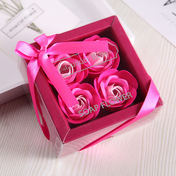 Mydlové kvety v darčekovej krabici, 9 ruží • Materiál: mydlové kvety; Druh: ruža; Balenie: darčeková krabica; Značka: Yuqi; Vhodné príležitosti: narodeniny, Valentín, Deň matiek, Deň detí, Deň žien