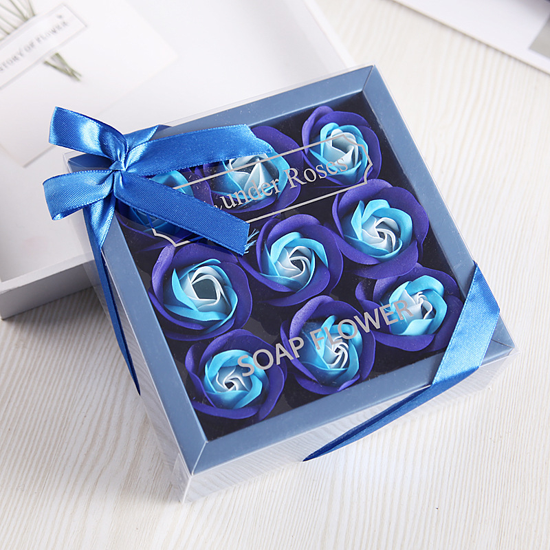 Mydlové kvety v darčekovej krabici, 9 ruží • Materiál: mydlové kvety; Druh: ruža; Balenie: darčeková krabica; Značka: Yuqi; Vhodné príležitosti: narodeniny, Valentín, Deň matiek, Deň detí, Deň žien
