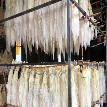 Вечна цветна хидрангея висяща клонка – сушени цветя, декоративно цвете. Марка Kunming Ripper. Материал: сушени цветя, вечна цветя. Подходящ за подарък: рожден ден, пълнолуние, завършване, нов дом, парти. Тип подарък: лични подаръци