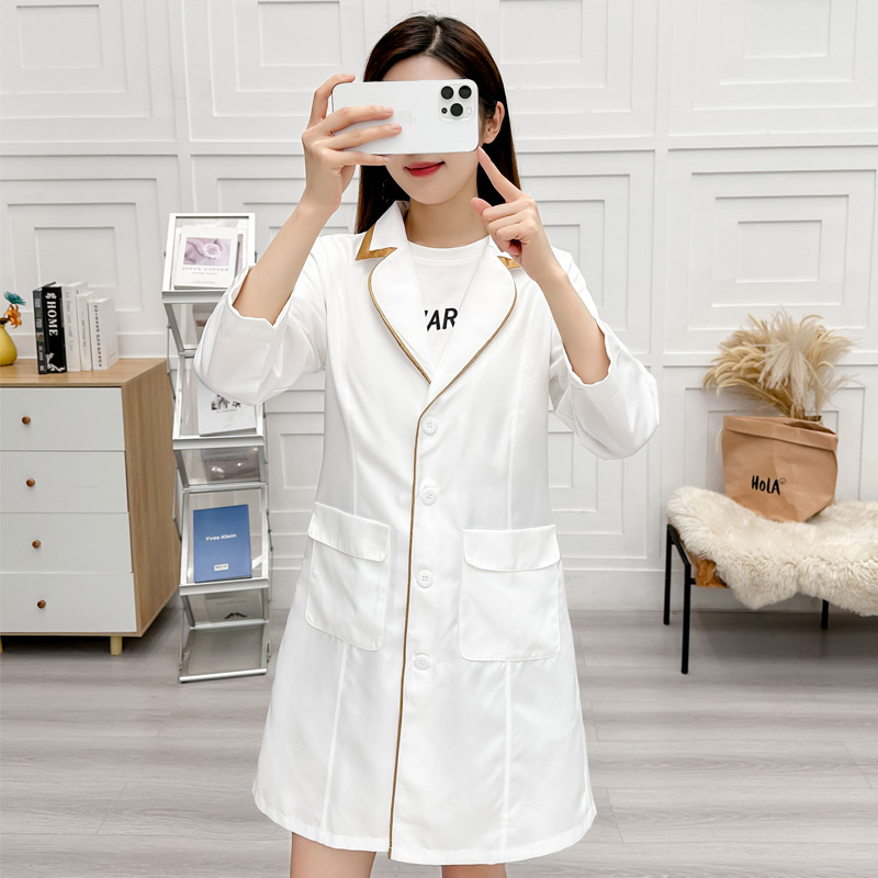 Set Mantie și Pantaloni Croiți pentru personalul salonului de înfrumusețare, poliester ce evacuează umezeala, mâneci 9/10, guler rotund, lungime medie