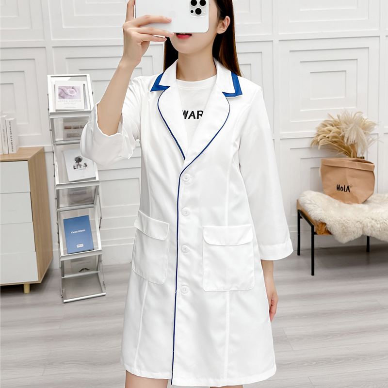 Set Mantie și Pantaloni Croiți pentru personalul salonului de înfrumusețare, poliester ce evacuează umezeala, mâneci 9/10, guler rotund, lungime medie