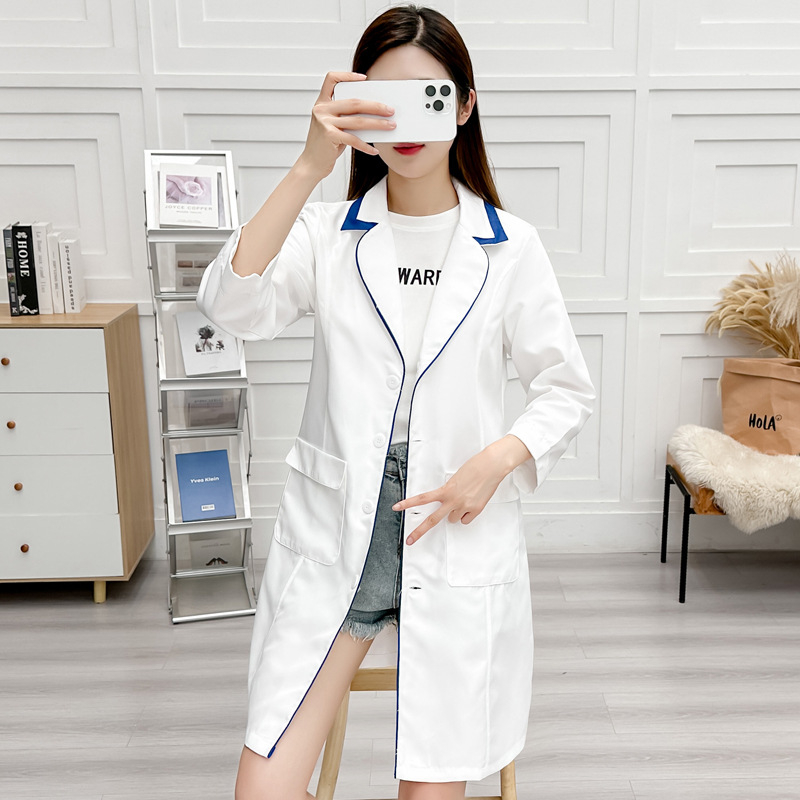 Set Mantie și Pantaloni Croiți pentru personalul salonului de înfrumusețare, poliester ce evacuează umezeala, mâneci 9/10, guler rotund, lungime medie