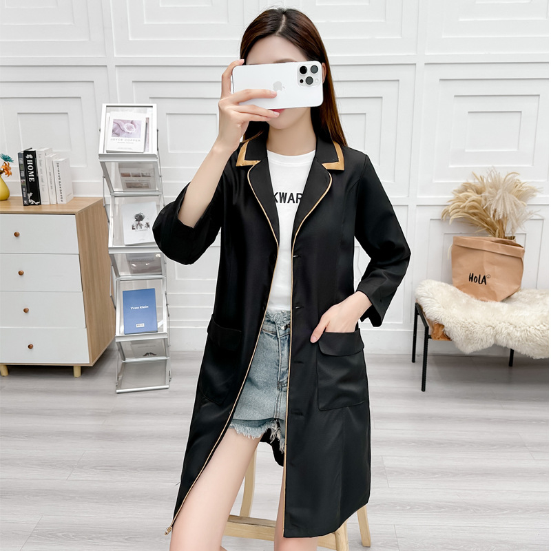 Set Mantie și Pantaloni Croiți pentru personalul salonului de înfrumusețare, poliester ce evacuează umezeala, mâneci 9/10, guler rotund, lungime medie